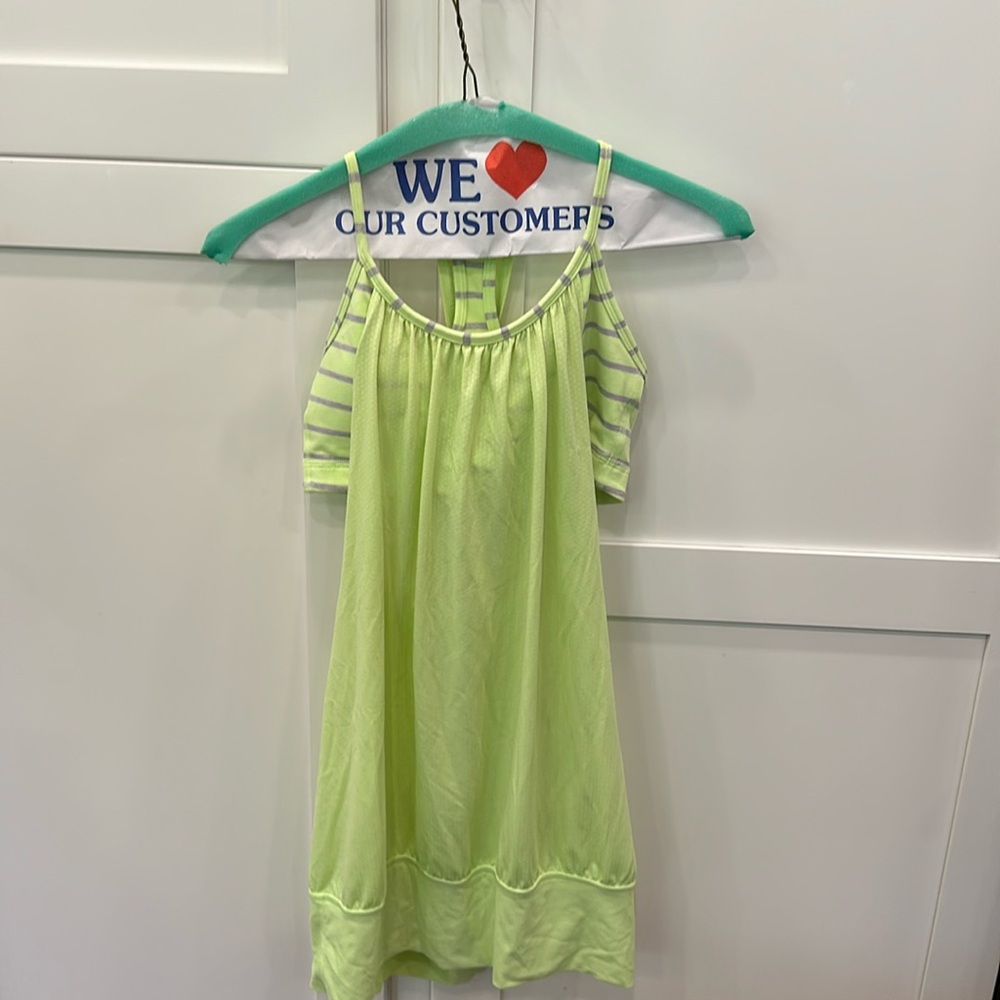 Lulu lemon green tank top with built in bra